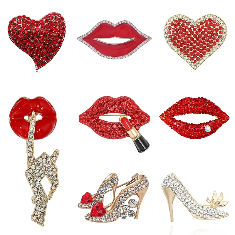 Embroidery Lips - เข็มกลัดรูปปาก QUEEN 1 ชิ้น สำหรับผู้หญิงและเด็กผู้หญิง ดีไซน์สร้างสรรค์รูปหัวใจสีแดง