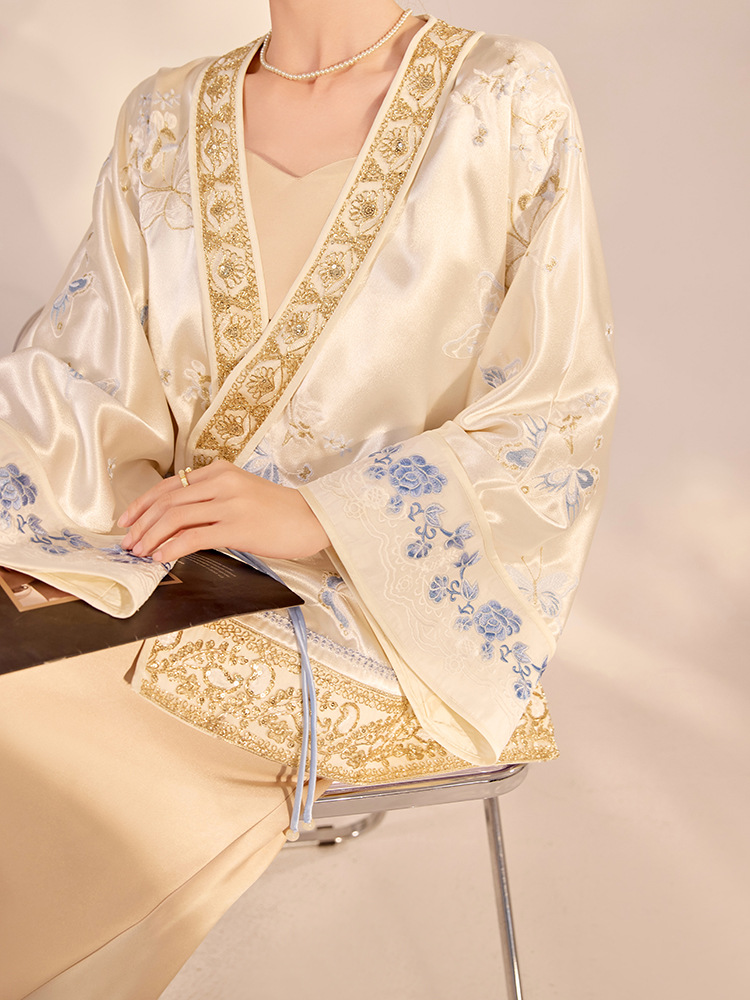 เสื้อแจ็คเก็ตผู้หญิงทรงหลวมหรู - Embroidery A บทวิจารณ์และราคา