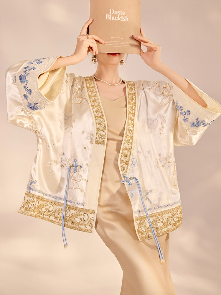 เสื้อแจ็คเก็ตผู้หญิงทรงหลวมหรู - Embroidery A บทวิจารณ์และราคา