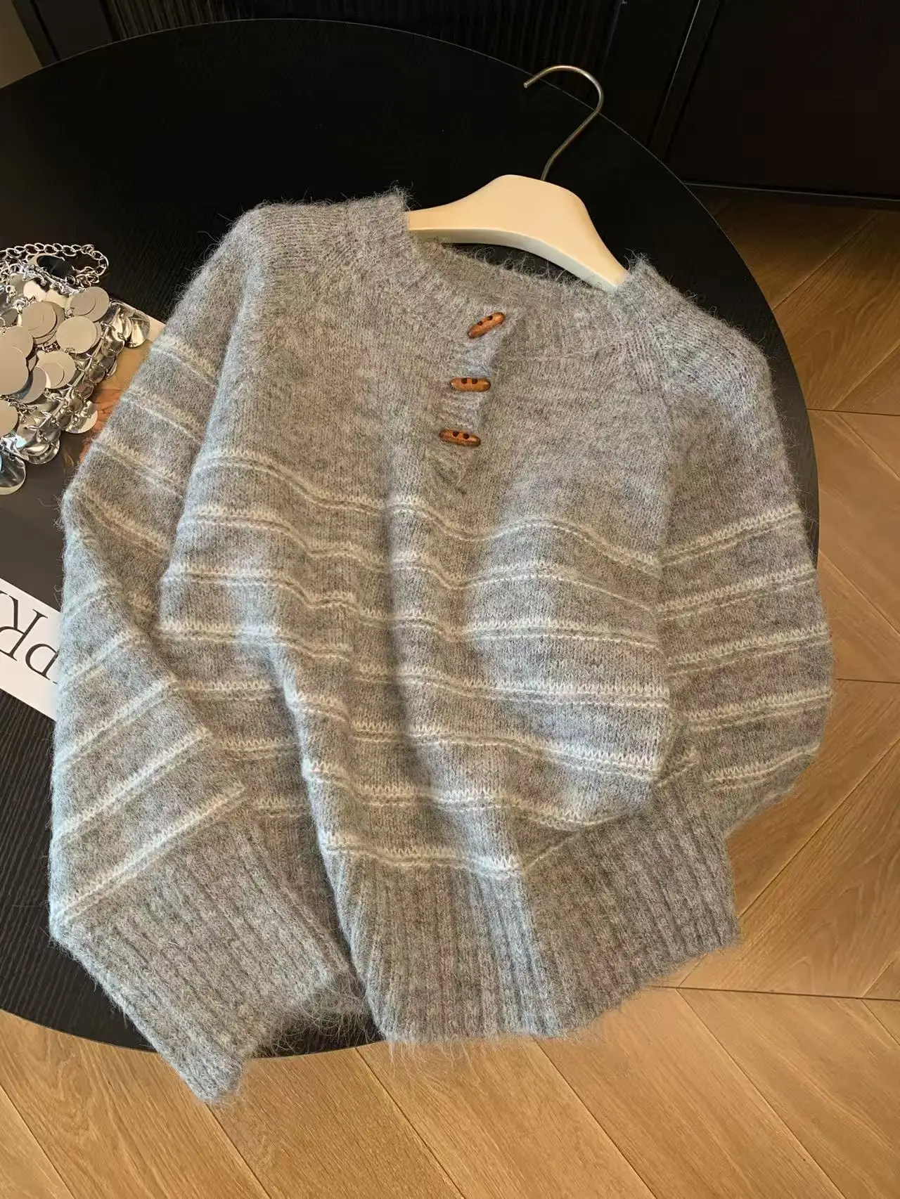 เสื้อสเวตเตอร์ไหมพรมแคชเมียร์ล - Embroidery A บทวิจารณ์และราคา