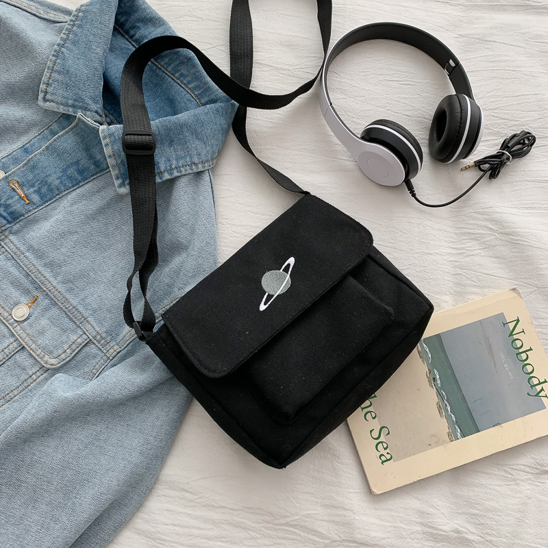 Casual Collage นักเรียน Messen - Embroidery Motif บทวิจารณ์และราคา