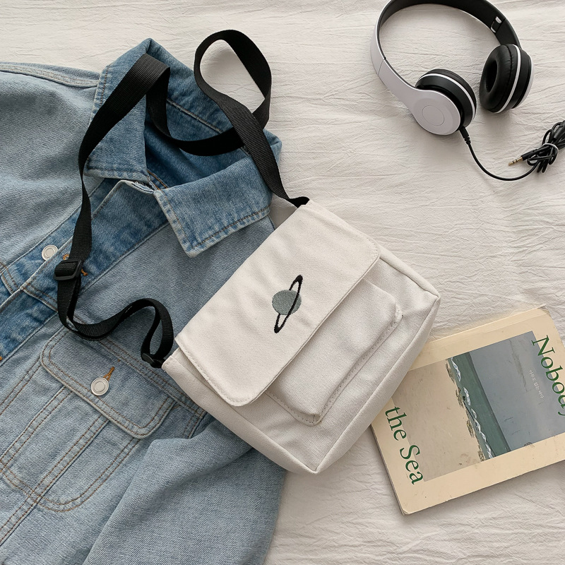 Casual Collage นักเรียน Messen - Embroidery Motif บทวิจารณ์และราคา