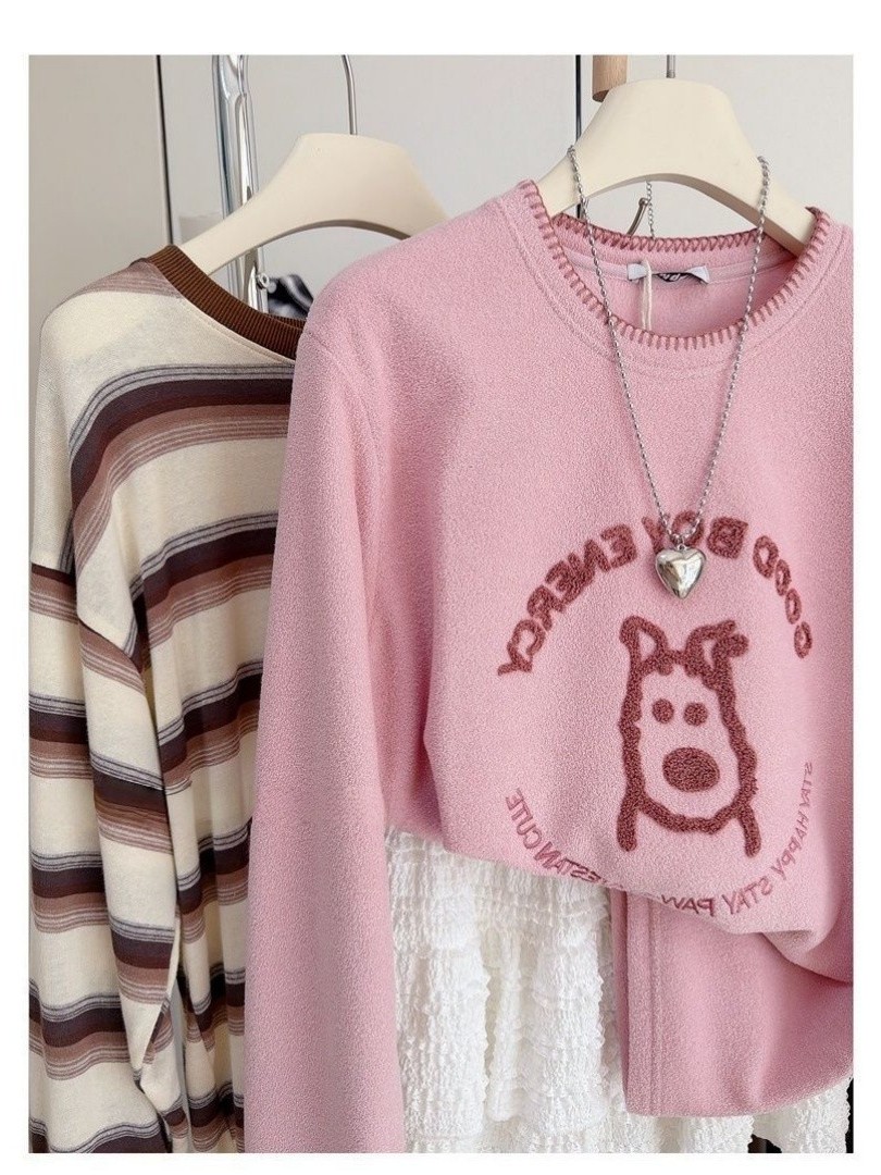 เสื้อยืดปักลายการ์ตูนเกาหลี โอ - Embroidery Letter N บทวิจารณ์และราคา
