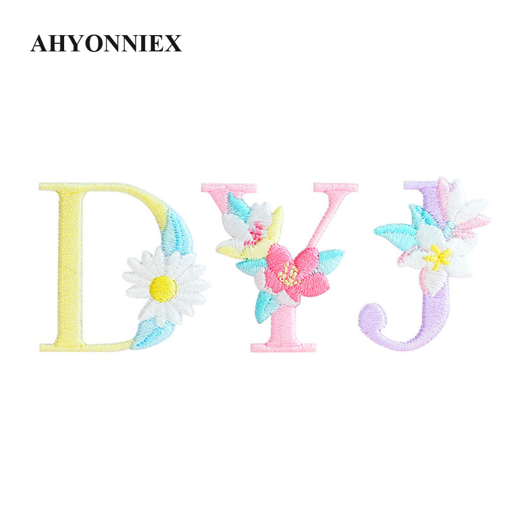 1 Selfกาวดอกไม้ตัวอักษรPatchกา - Embroidery Letter N บทวิจารณ์และราคา