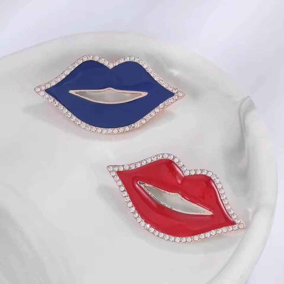 เข็มกลัดรูปปาก QUEEN 1 ชิ้น สำ - Embroidery Lips บทวิจารณ์และราคา